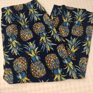 Preowned Curvy Honey & Lace/Piphany Capri Leggings